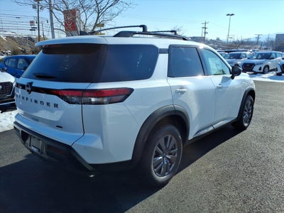 2026 Nissan Pathfinder SV