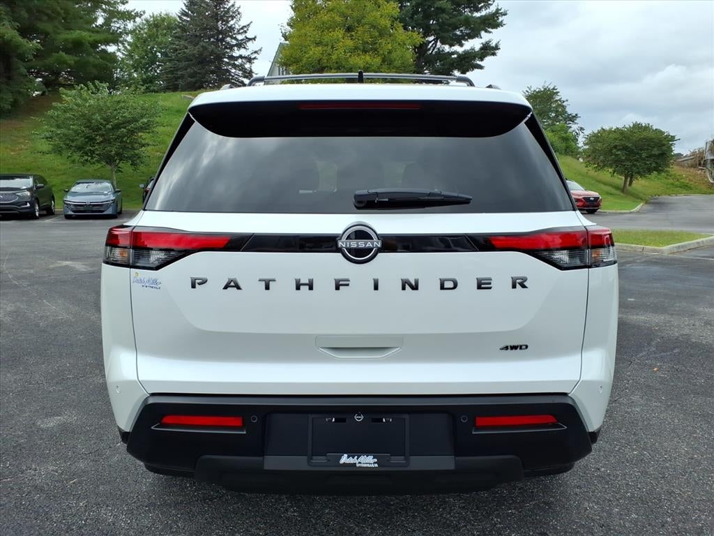 2026 Nissan Pathfinder SV