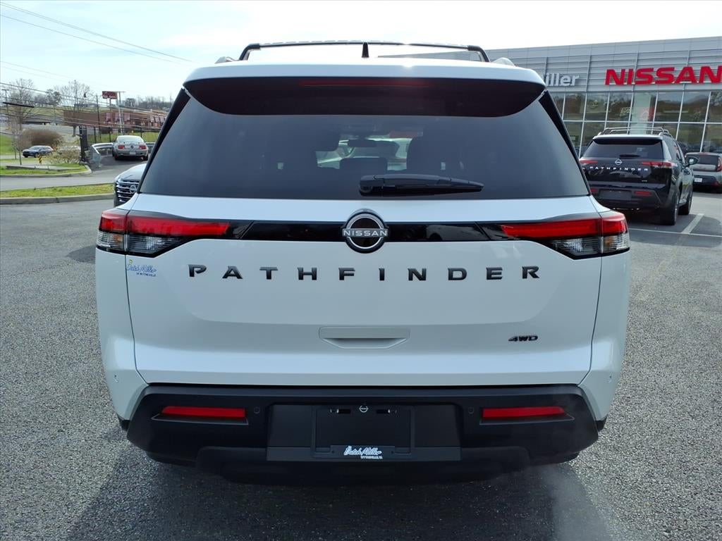 2026 Nissan Pathfinder SV