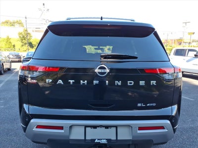 2025 Nissan Pathfinder SL