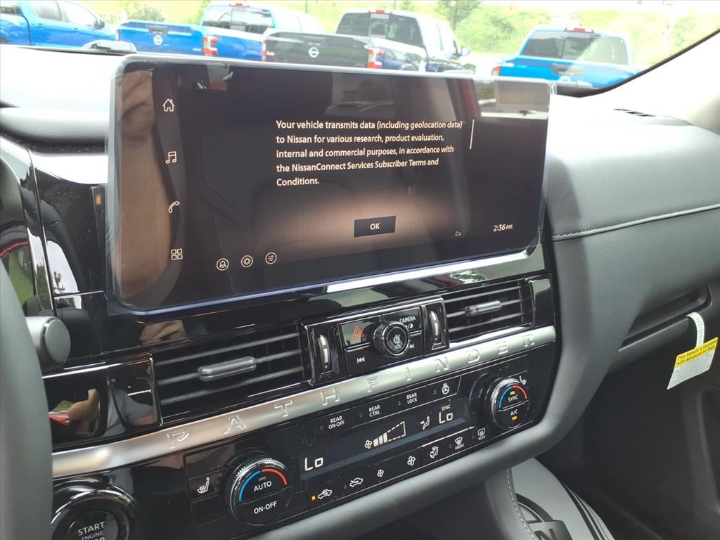 2026 Nissan Pathfinder SL