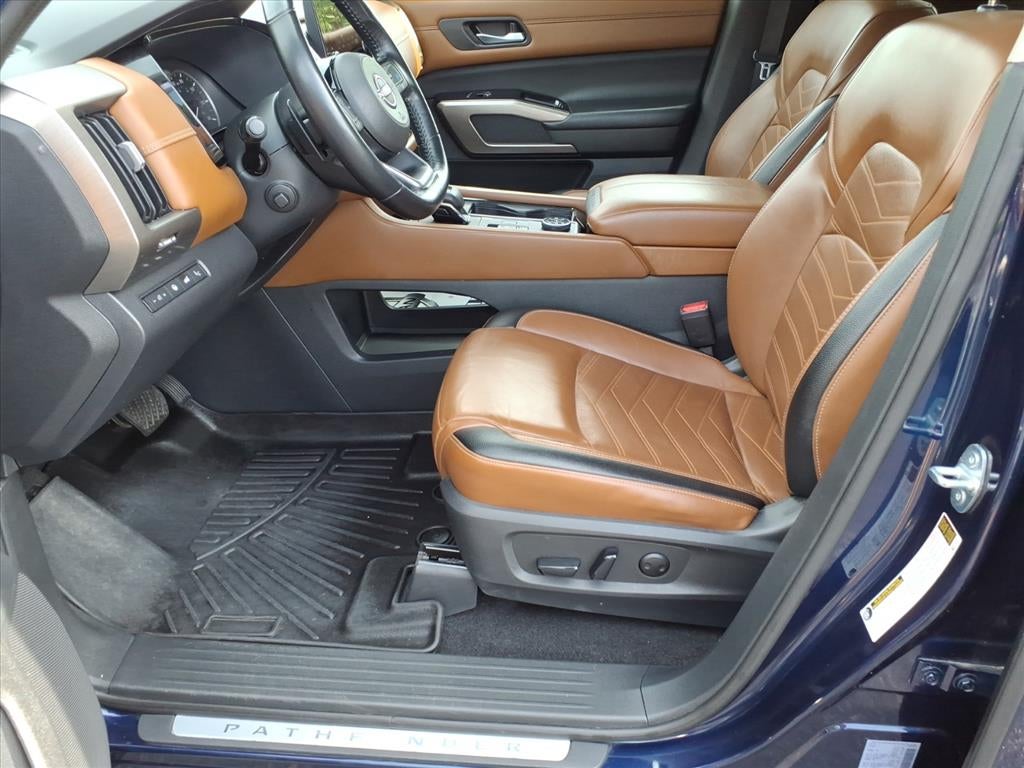 2022 Nissan Pathfinder Platinum