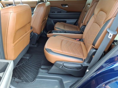 2022 Nissan Pathfinder Platinum