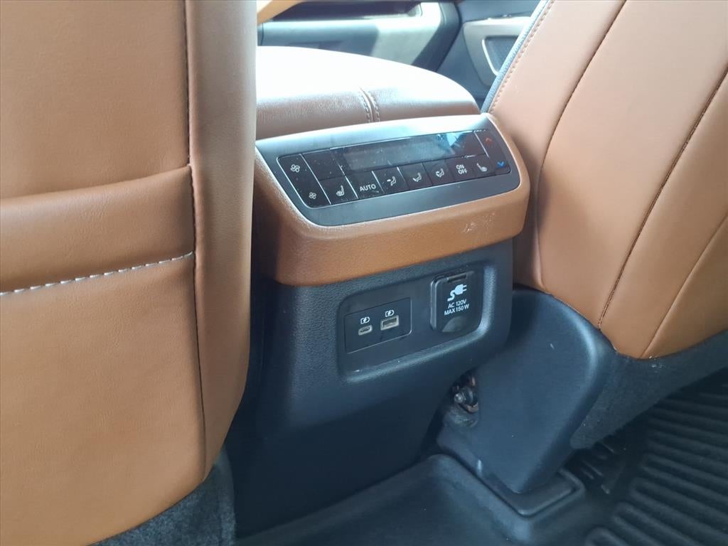 2022 Nissan Pathfinder Platinum