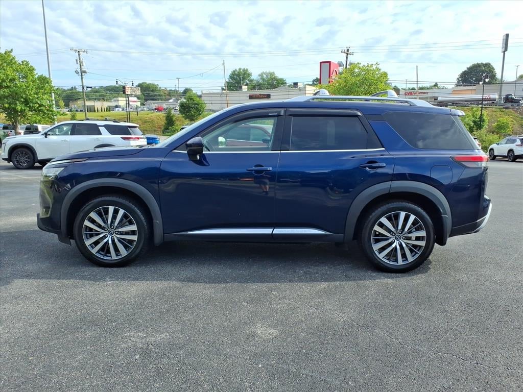 2022 Nissan Pathfinder Platinum