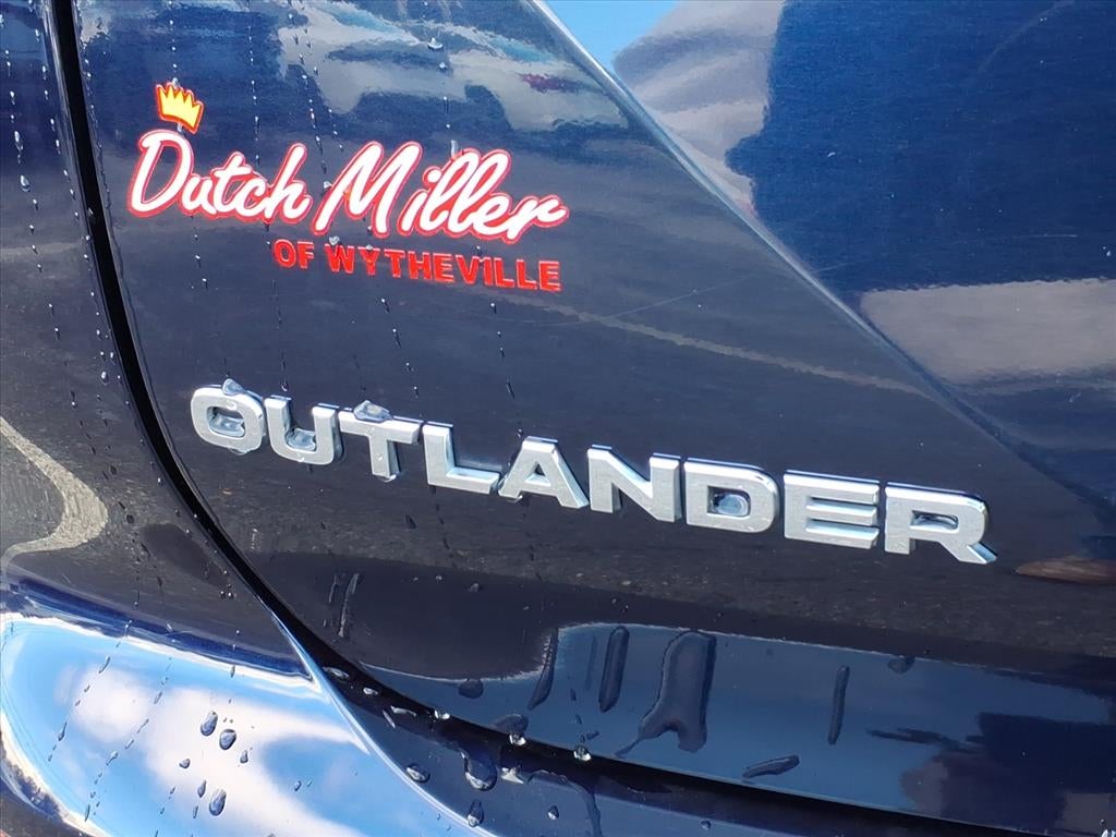2024 Mitsubishi Outlander SE