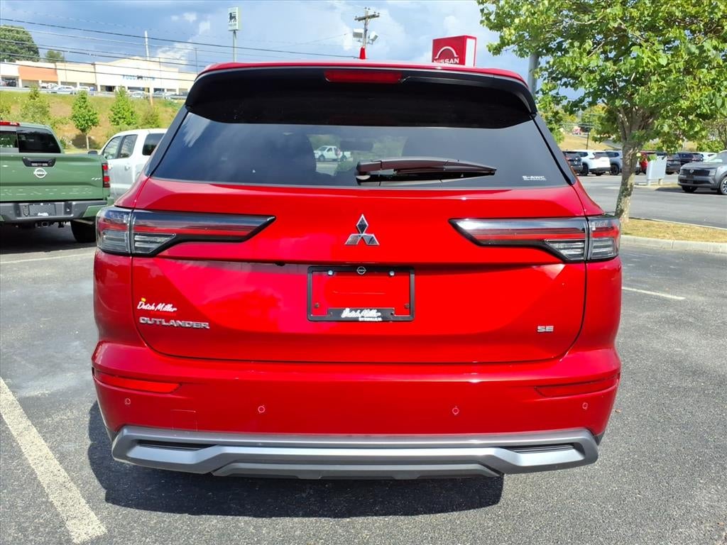 2025 Mitsubishi Outlander SE