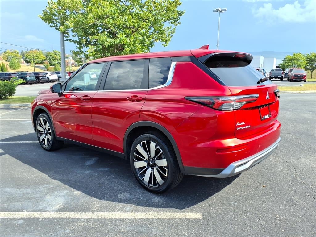 2025 Mitsubishi Outlander SE
